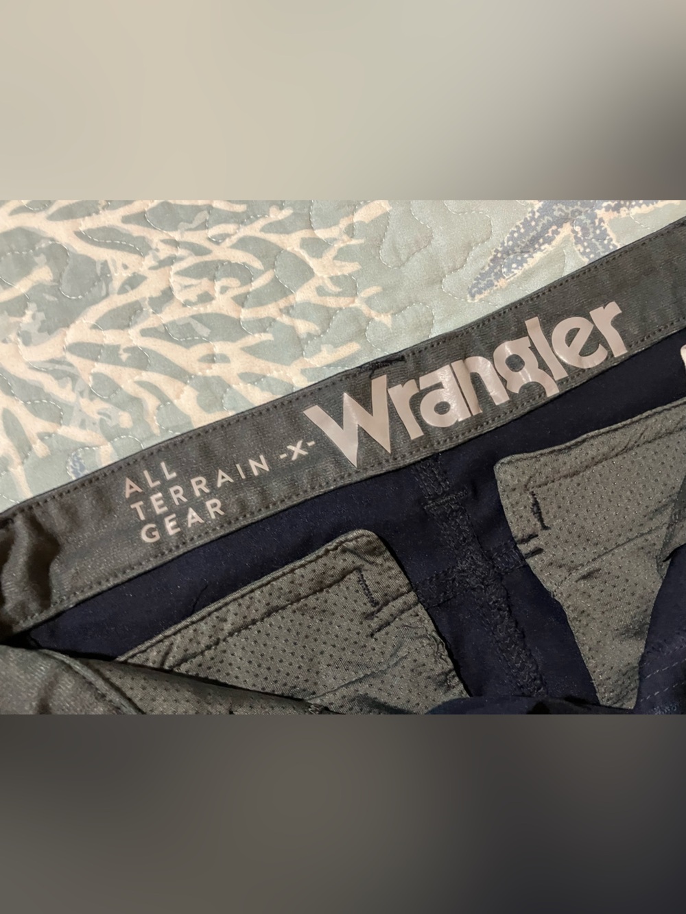 Wrangler All Terrain size 30 men’s shorts - Picture 2 of 9